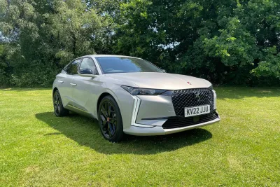 DS 4